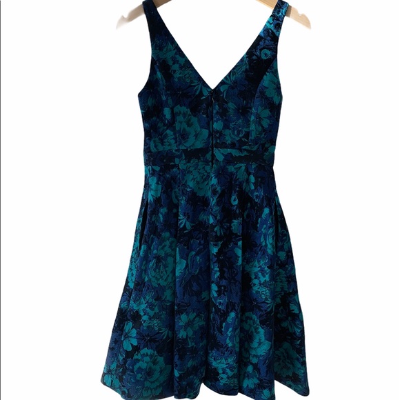 Carmen Marco Valvo A-Line V-Neck Dress sz 2 - Picture 2 of 8